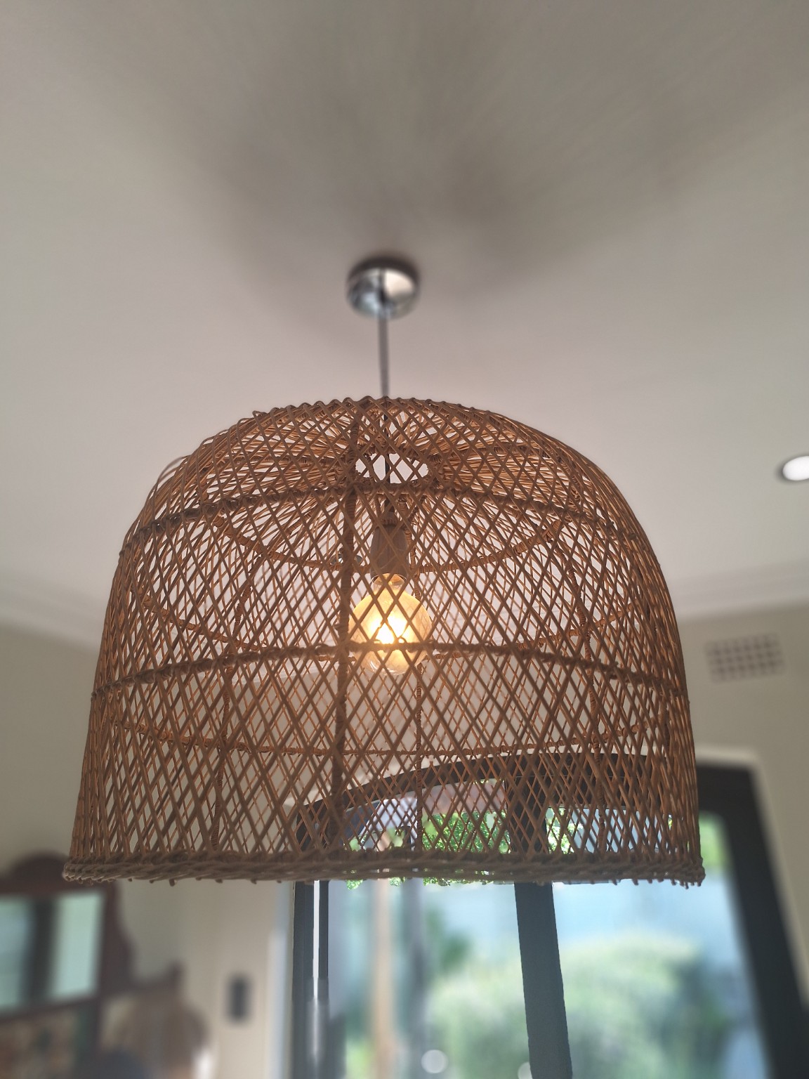 Decorative pendant lighting installation